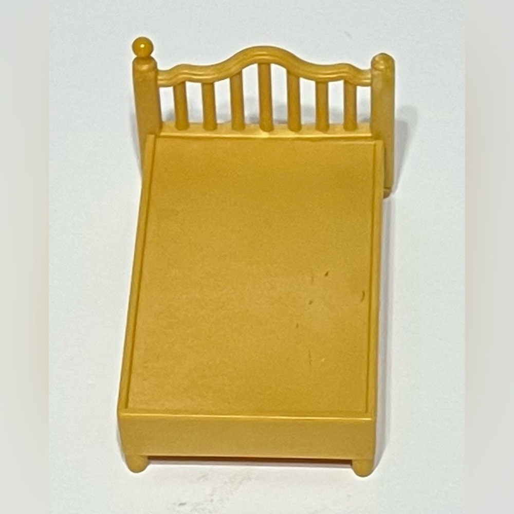 Calico Critters Sylvanian Families Miniature Dollhouse Furniture Lot - Picture 4 of 10